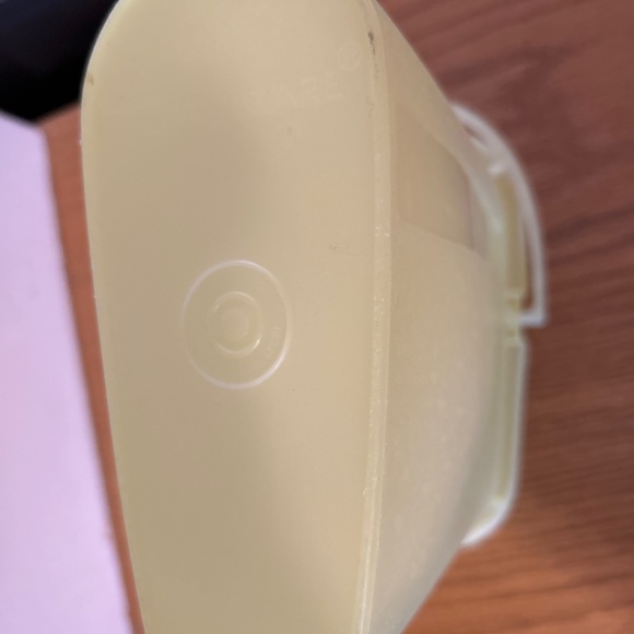 Vintage Tupperware container - Picture 6 of 6